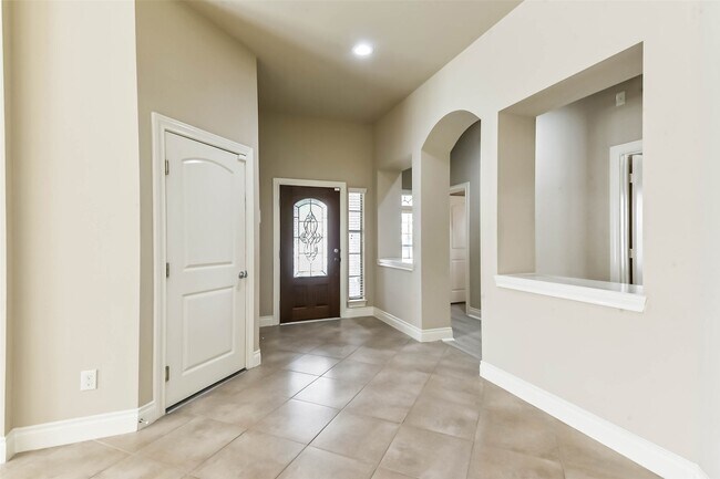 Building Photo - 13010 Gentle Water Dr