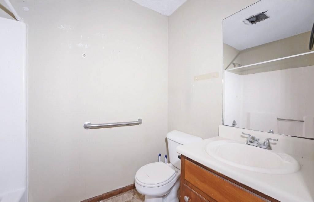Building Photo - 124 Evergreen Trail SE