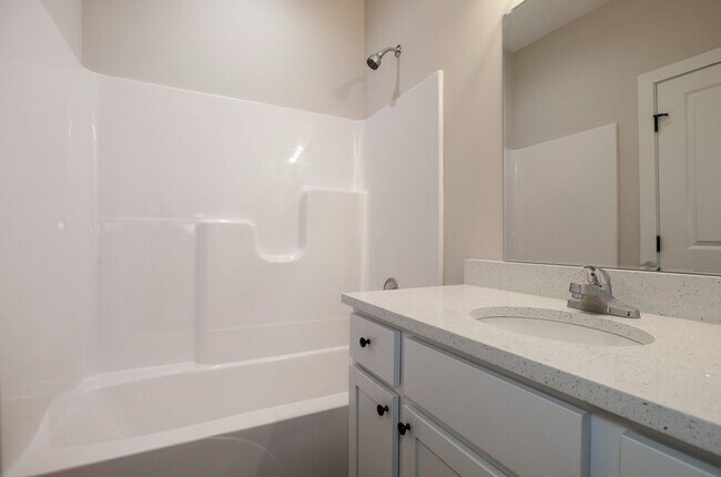 Building Photo - Southern Ridge- Holly Plan