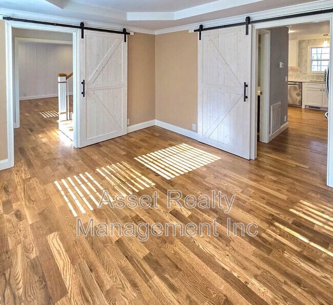 Building Photo - 12469 Daisywood Dr