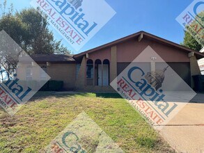 Building Photo - 3 Bedroom With Move In Special
