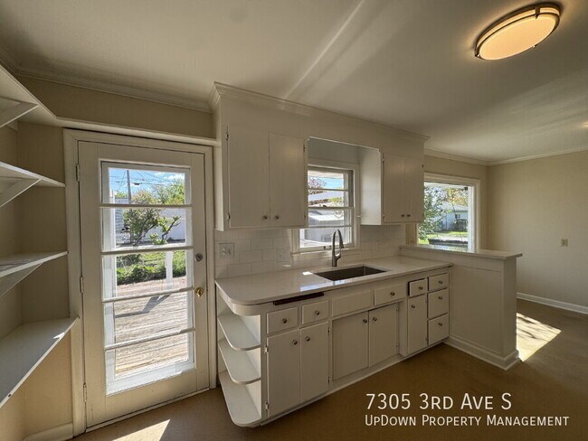 Building Photo - 7305 3rd Ave S