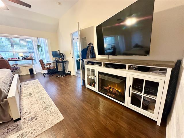 Building Photo - 198 Radecke Rd