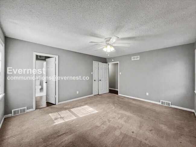 Building Photo - 7125 Crestridge Rd