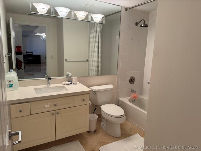 Building Photo - 3100 N Ocean Blvd
