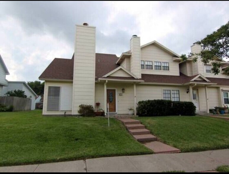 Building Photo - 3025 Quail Springs Rd