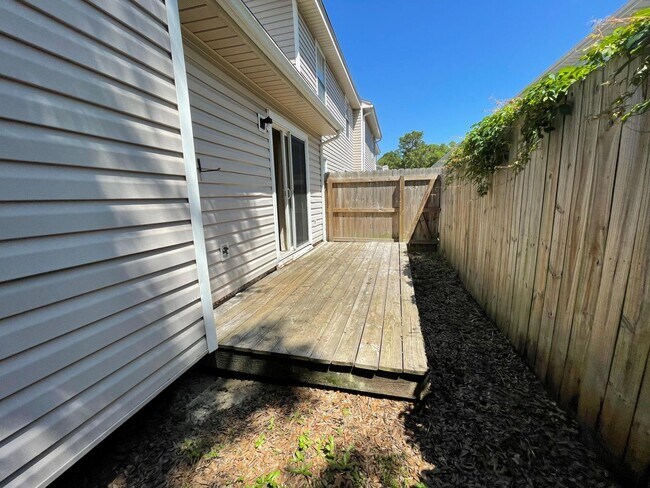 Building Photo - 903 Piedmont Pl