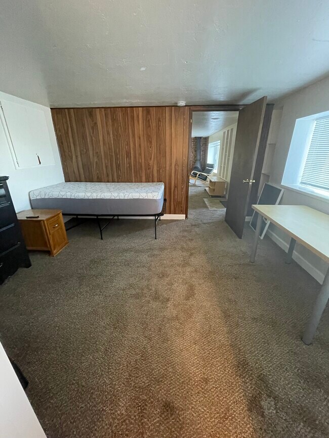 Building Photo - 236 Lomas Cantadas