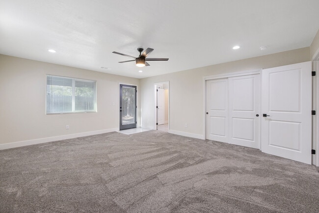 Building Photo - 616 W Vassar Ave