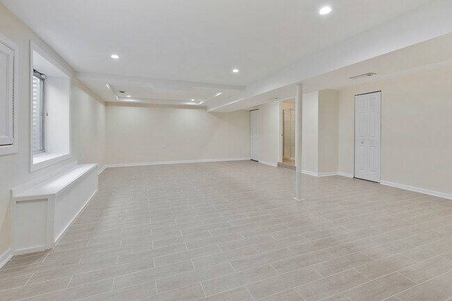 Building Photo - 840 Amelia Ct