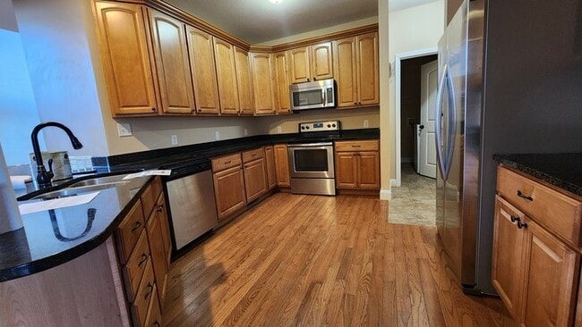 Building Photo - Boone Lake Condo for Lease