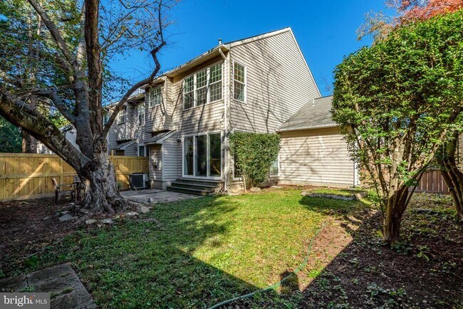 Building Photo - 5617 Gosling Dr