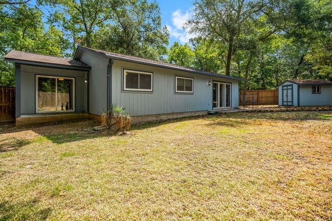 Building Photo - 3 Gambrel Oak Pl