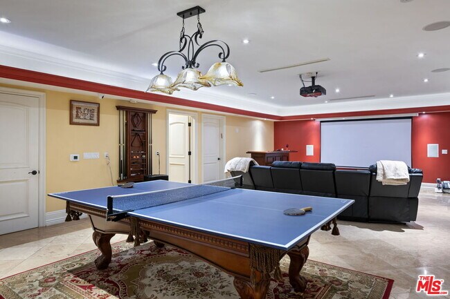 Building Photo - 2023 Parnell Ave