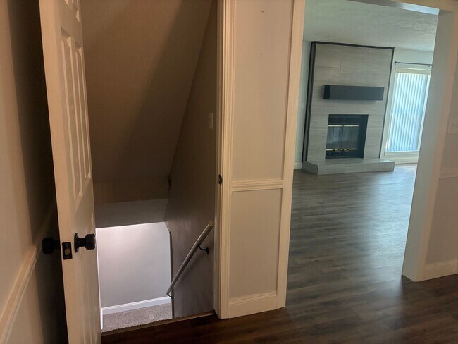 Building Photo - 964 Timberwood Dr