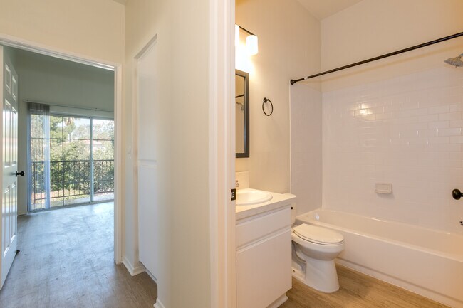 Building Photo - 12946 Valleyheart Dr