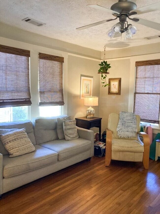 Building Photo - Midtown Bungalow 2BR House in Columbus Near Park