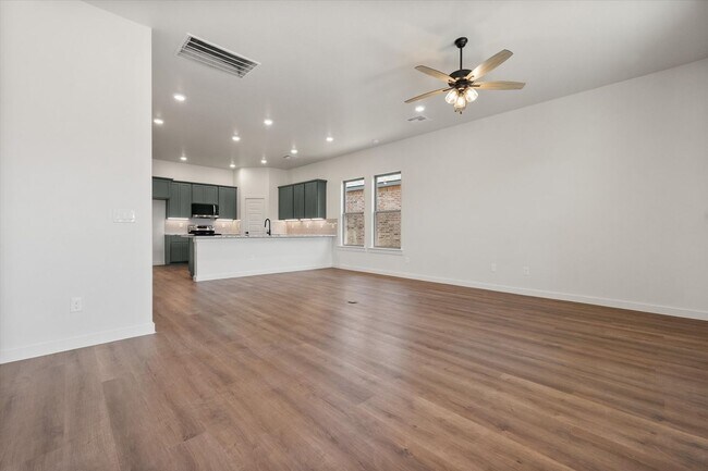 Building Photo - Amazing New Consturction in Viridian!