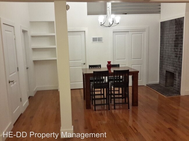 Building Photo - 503 Fisk St