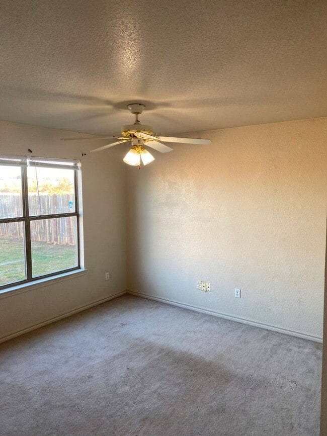 Building Photo - AVAILABLE SOON!