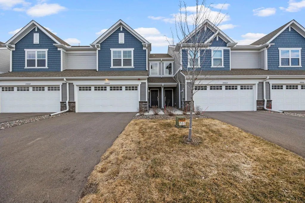 Building Photo - 20065 62nd Pl