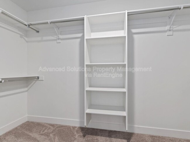 Building Photo - 142 Amboise Ct