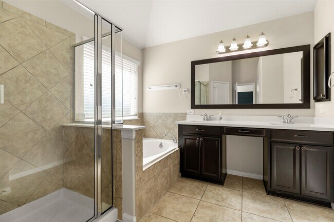 Building Photo - 13011 Thorn Valley Ct