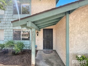Building Photo - Comfortable 2BD/1.5BA Condo in Riverside with Private Patio, Community Pool & One Car Garage