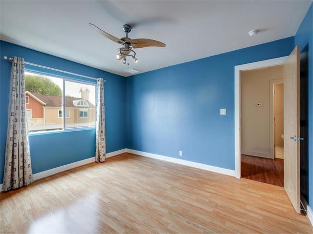 NOTE: FRESHLY PAINTED NEUTRAL INTERIORS (Photo needs updating) - 1101 Grove Blvd