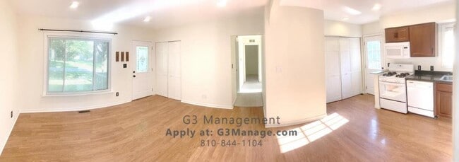Building Photo - 5052 Walsh Dr
