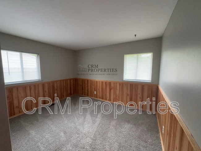 Building Photo - 212 Southlea Dr