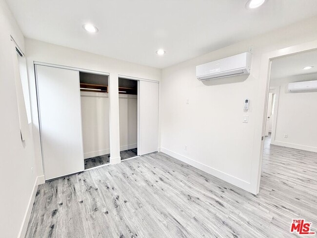 Building Photo - 140 W 93rd St