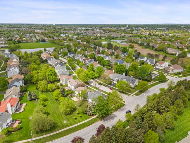 Building Photo - 3404 Interlochen Ln