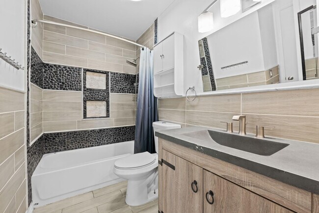 Building Photo - 4902 NW 82nd Ave