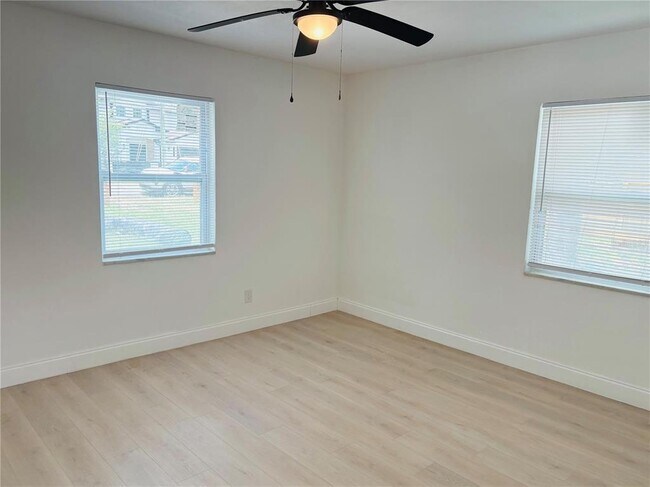 Building Photo - 12909 Forest Hills Dr