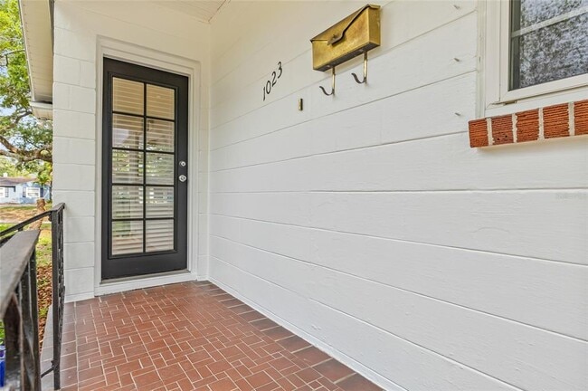 Building Photo - 1023 W Ohio Ave