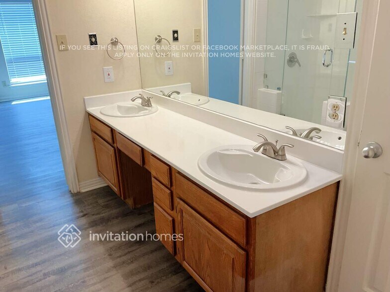 Building Photo - 3302 Hunter Cove Dr