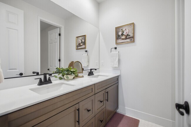 Building Photo - 30440 Tetrault Ct