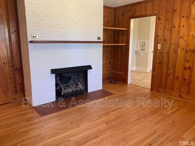 Building Photo - 6015 Inona Pl