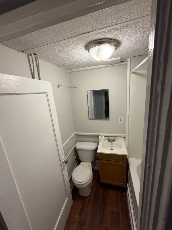 Building Photo - 114 E 3rd St