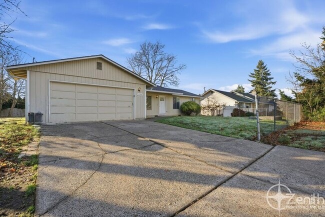 Building Photo - 11907 NE 4th St