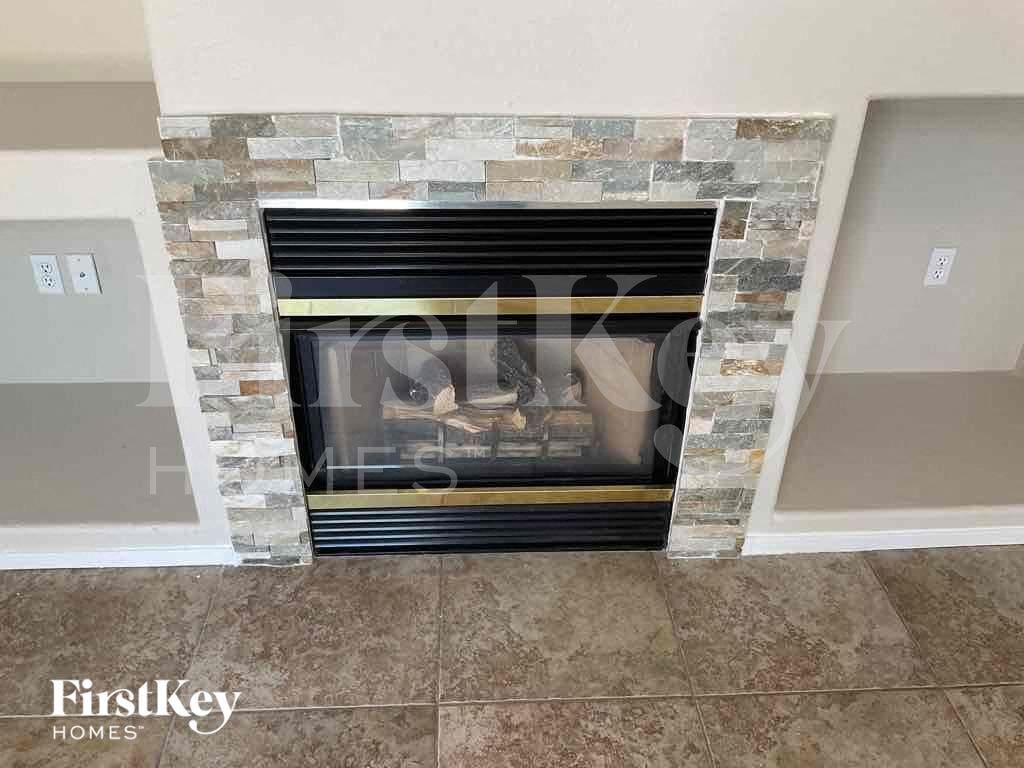 Building Photo - 8008 Revolver Ave