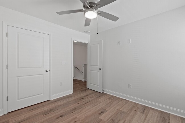 Building Photo - 5643 Fletcher Oaks Dr