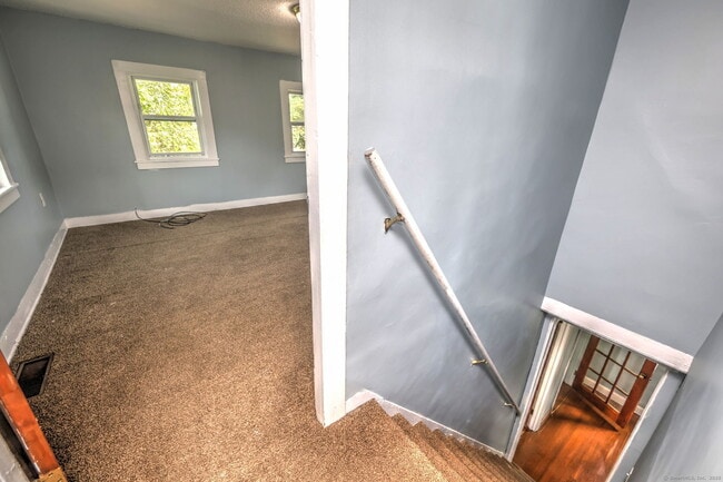 Building Photo - 22 Holmes Ave