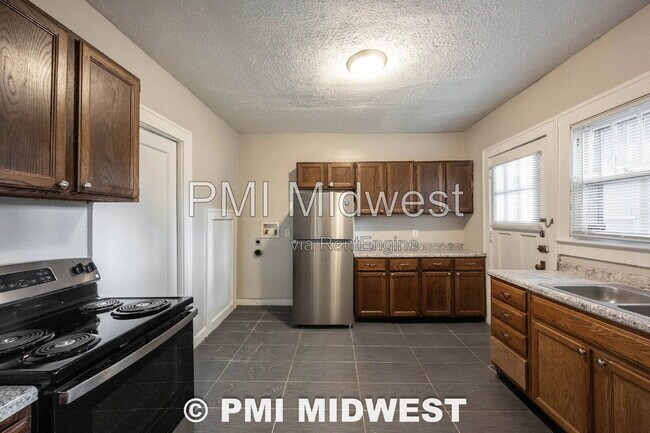 Building Photo - 3505 N Pennsylvania St
