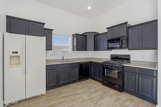 Building Photo - 9024 Tammy Ct