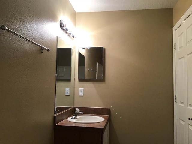 Building Photo - 15601 Sarcee Ct