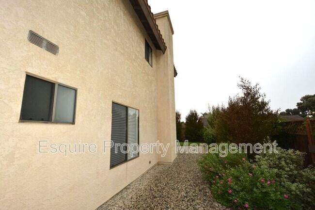 Building Photo - 1610 Oneida Pl