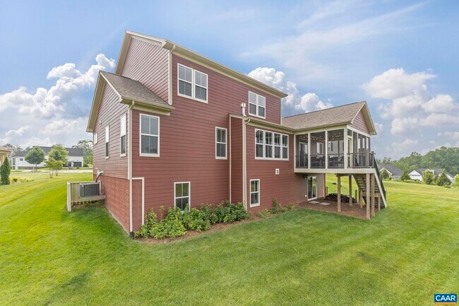 Building Photo - 598 Bleeker St