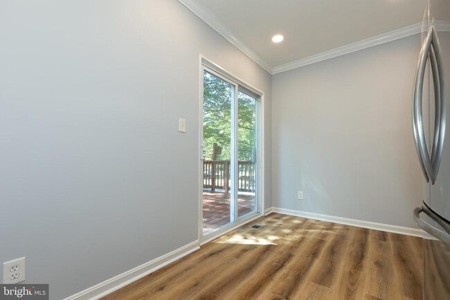 Building Photo - 13640 Deerwater Dr